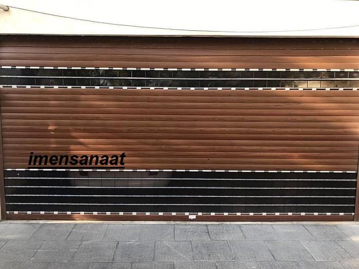 نصب درب کرکره ای اتومات طرح چوبی - تصویر 2