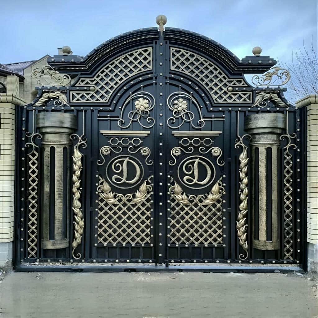 villa-door-wrought-iron-uk درب فلزی ساده و شیک کلاسیک ورودی ساختمان