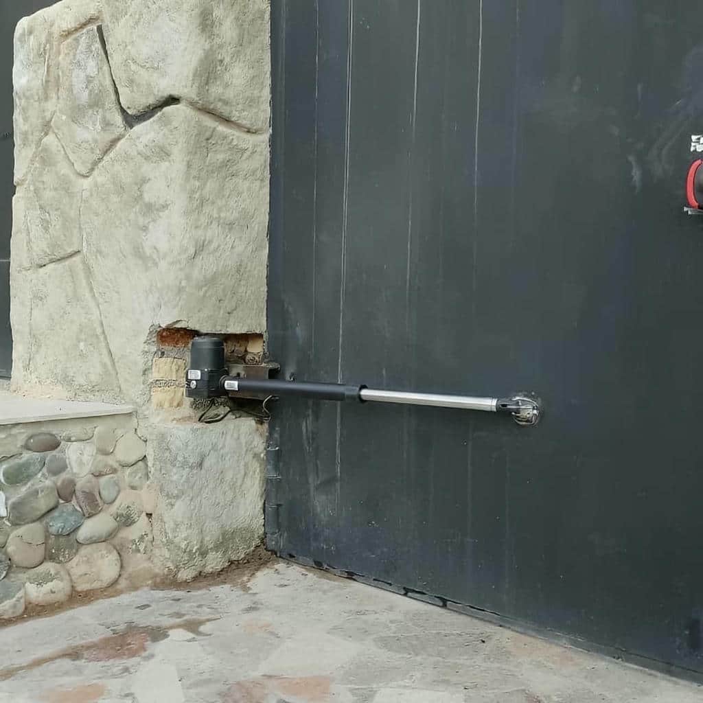 جک درب پارکینگ در بندر دیلم