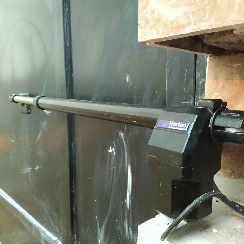 نصب جک درب پارکینگ اجرای تخصصی در اردبیل