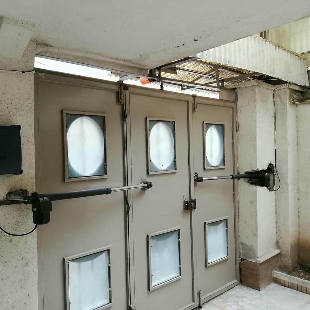 کارخانه جک درب پارکینگ درب لولایی در فشم