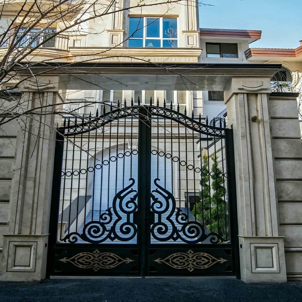 کارخانه درب حیاط رنگ کوره ای در بومهن