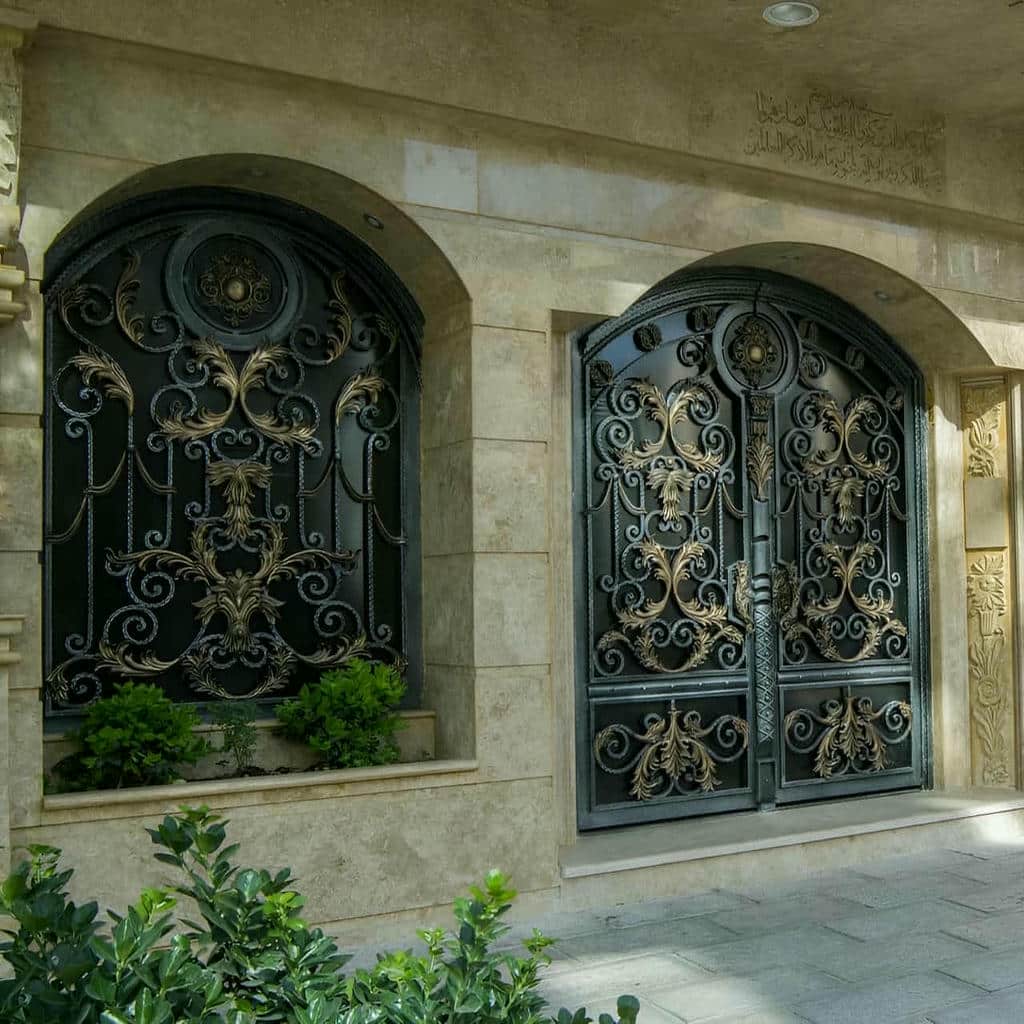 خرید درب حیاط فرفورژه کلاسیک در ملارد