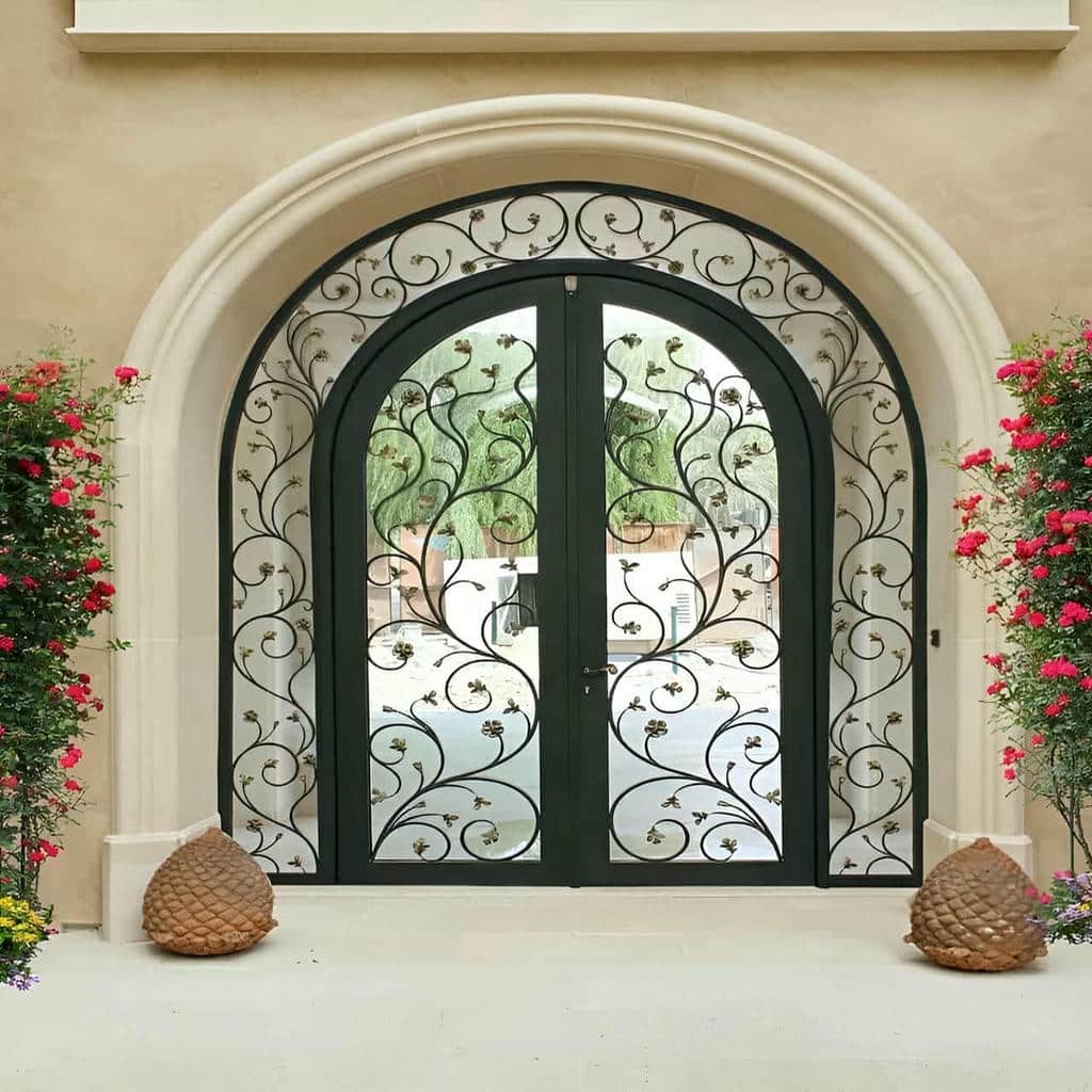 درب حیاط در قشم
