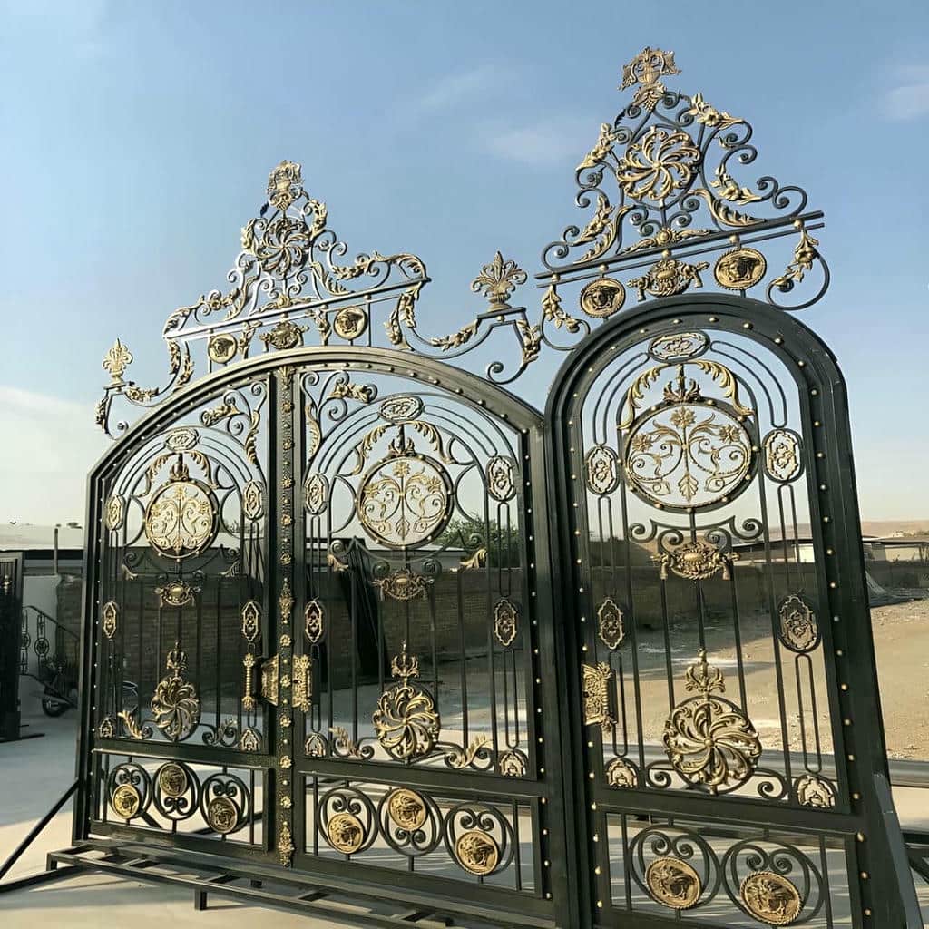 خرید درب حیاط فرفورژه کلاسیک در شهریار