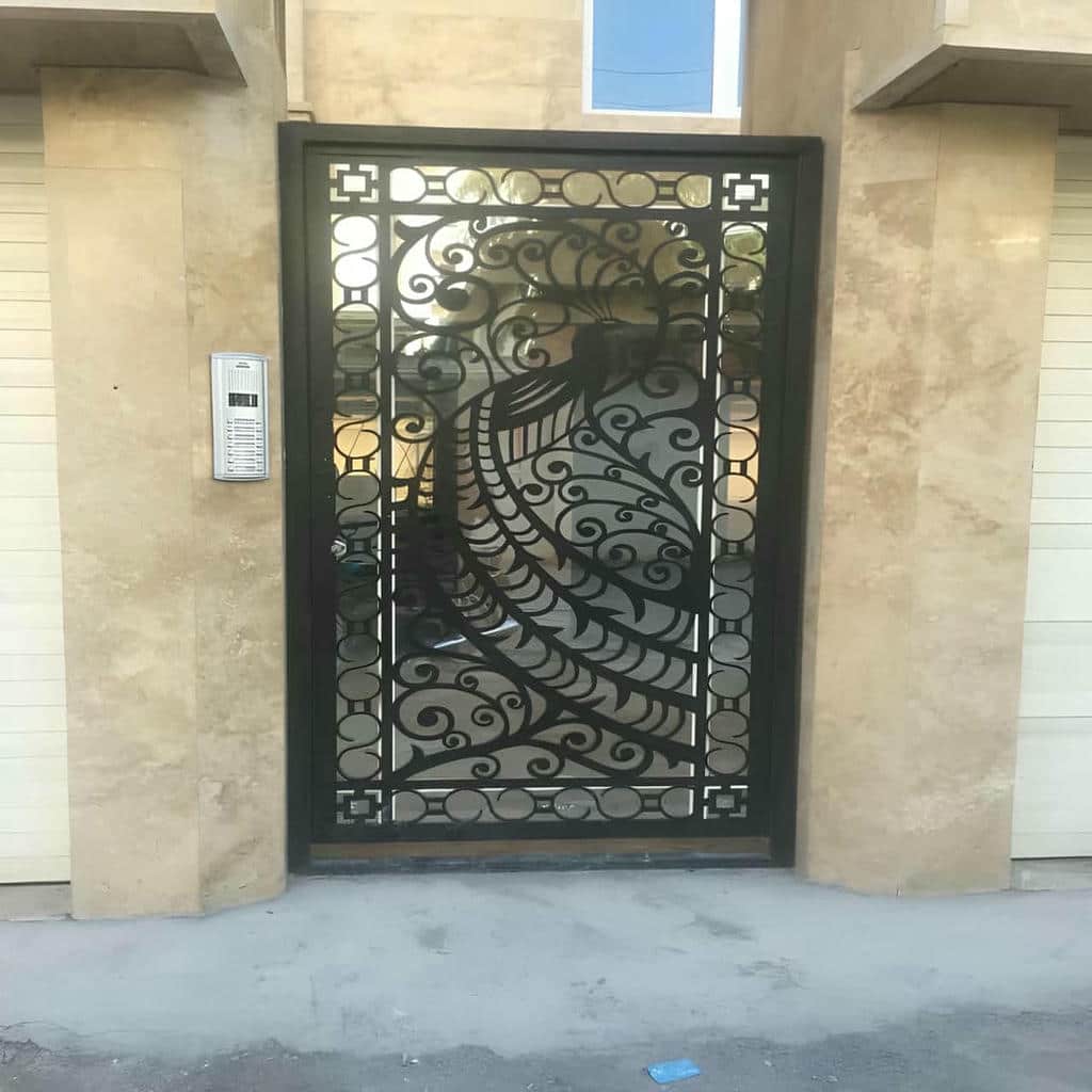 نصب درب حیاط ویلایی مدرن در ایرانشهر