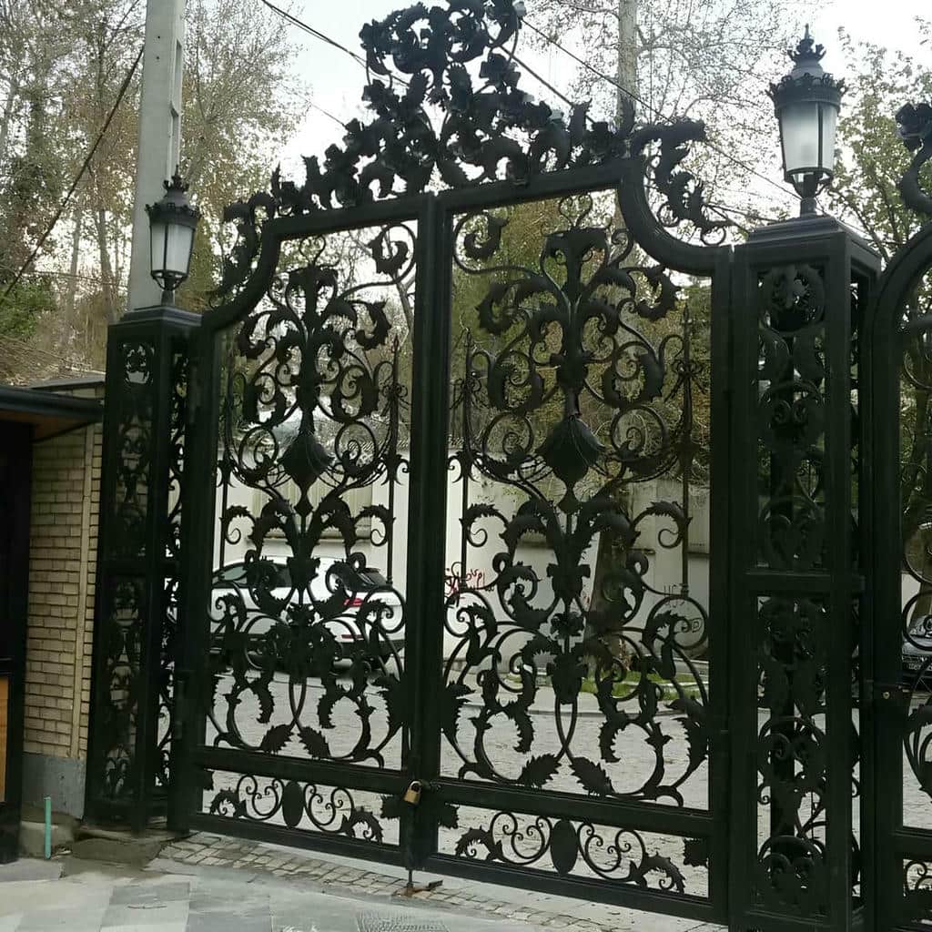 درب حیاط در مهرشهر کرج