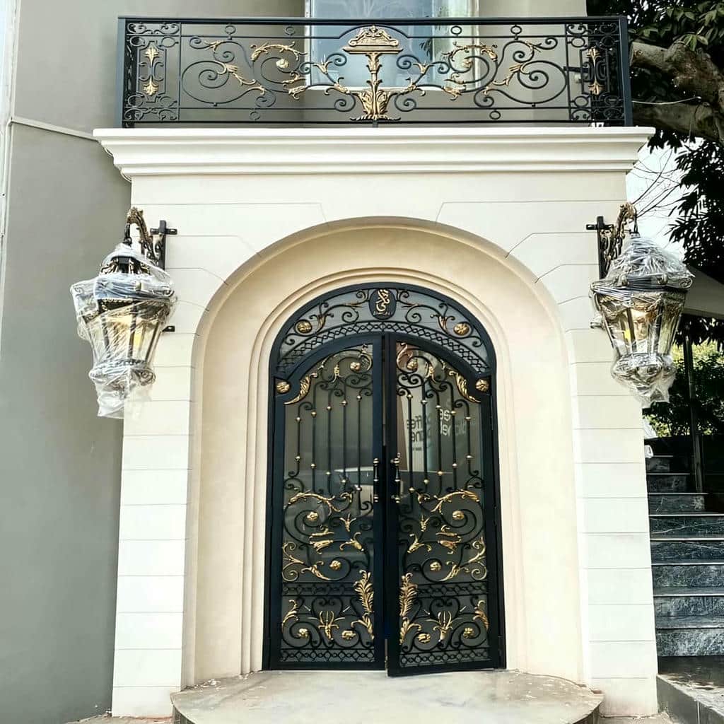 درب حیاط در پرند