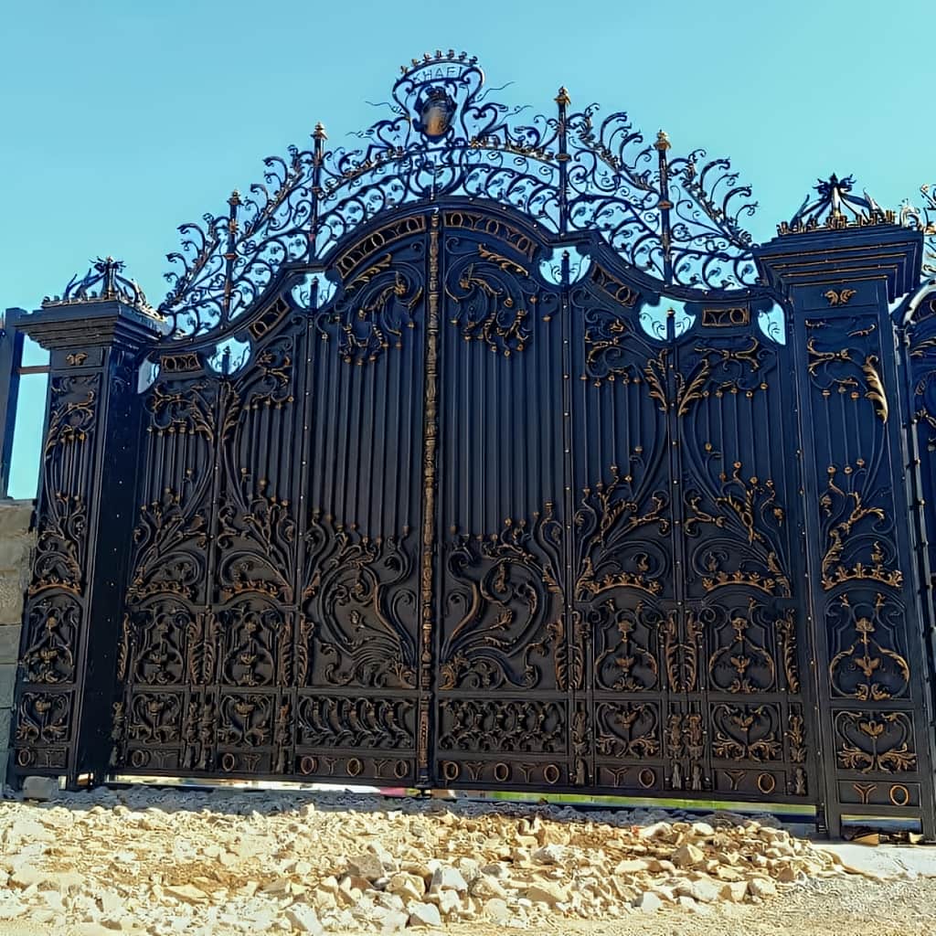نصب درب حیاط ویلایی مدرن در نوشهر