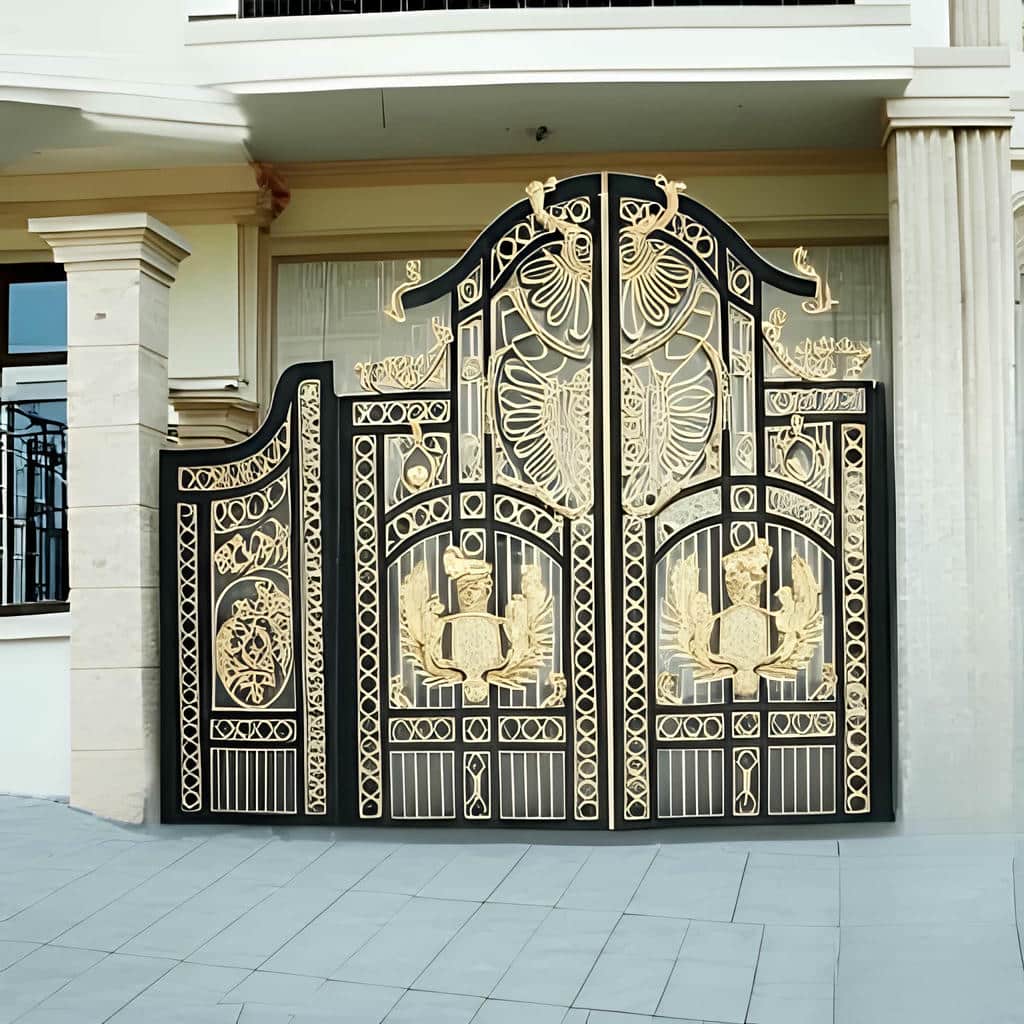 درب حیاط در نیشابور