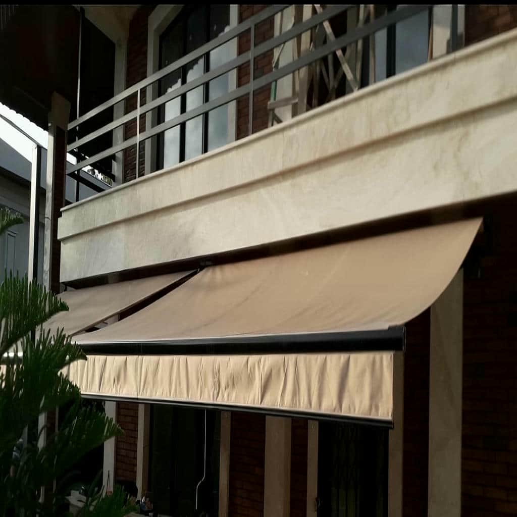 کارخانه سایبان برقی سازه فلزی در تبریز