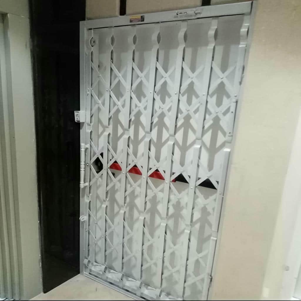 قیمت درب آکاردئونی فلزی تسمه تقویت‌شده در بندرعباس