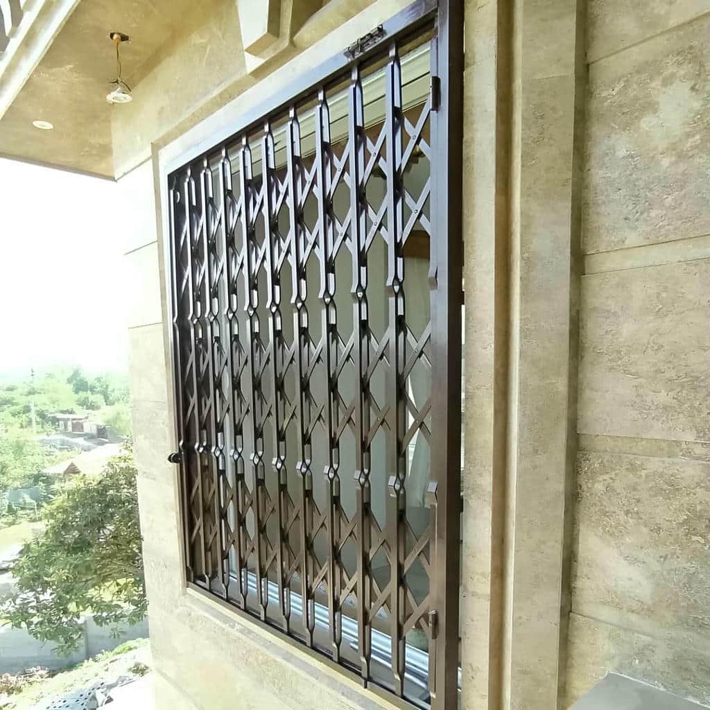 نصب درب آکاردئونی فلزی چهارگل در ارومیه