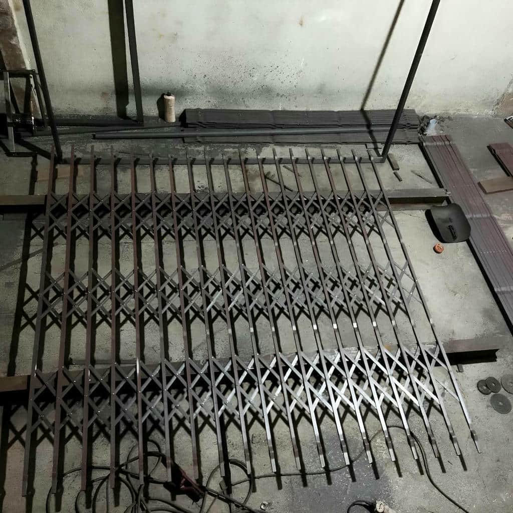 نصب درب آکاردئونی فلزی چهارگل در کرج