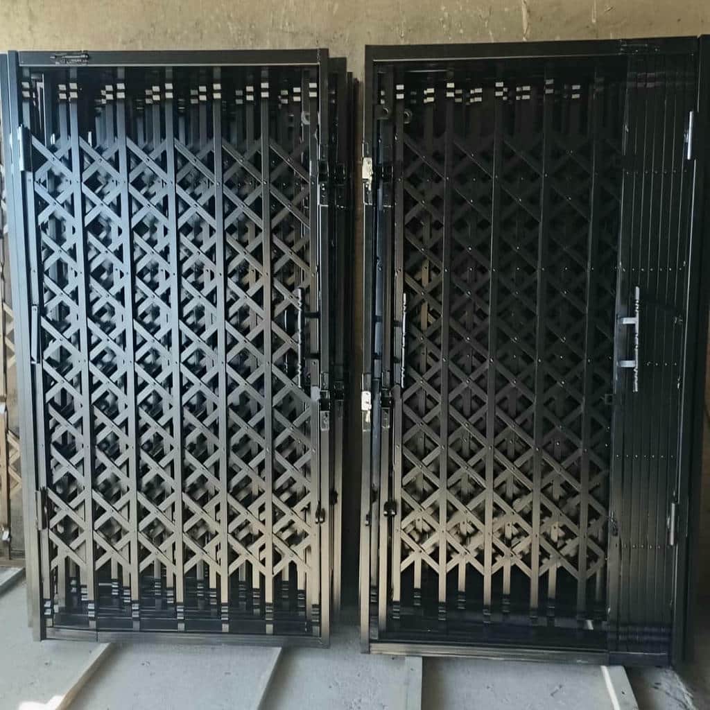 قیمت درب آکاردئونی فلزی سه گل در استان مازندران