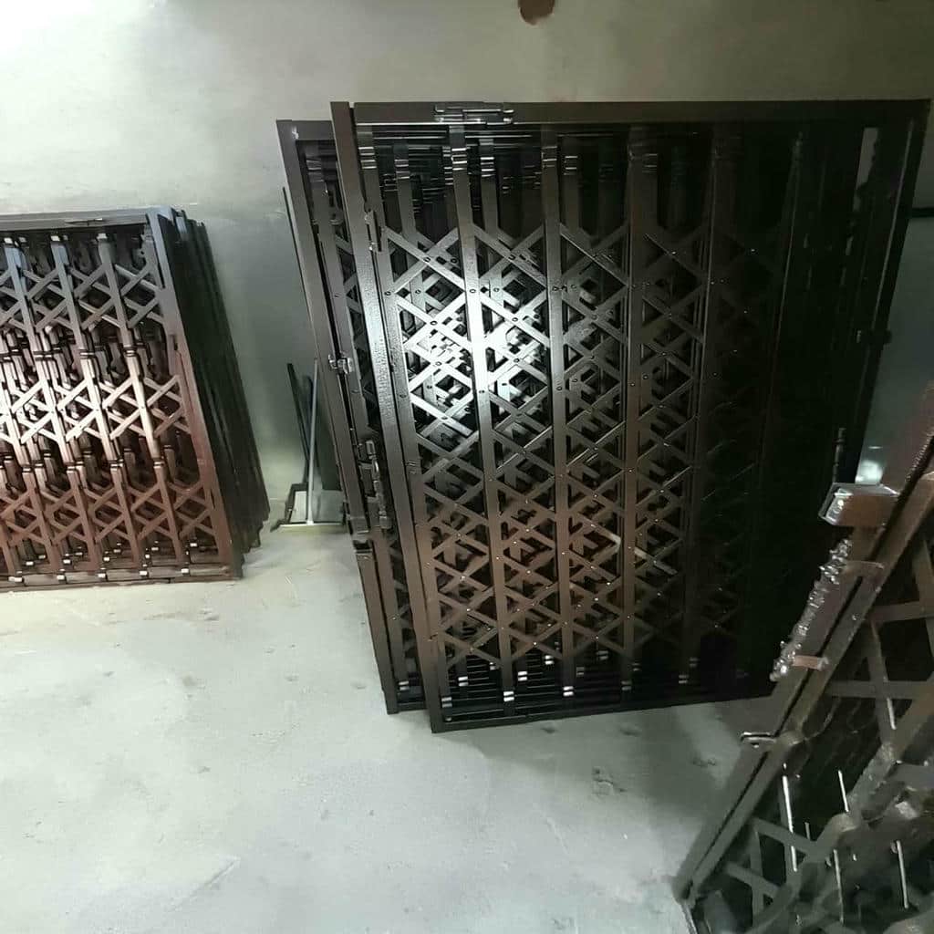 قیمت درب آکاردئونی فلزی سه گل در بیرجند