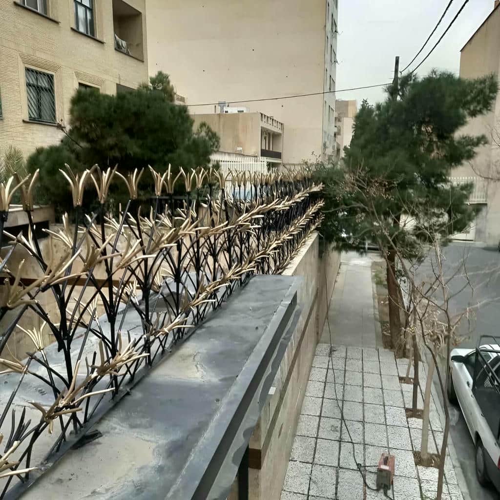 فروش حفاظ شاخ گوزنی دیوار ساختمان میلگرد تقویت شده در پرند