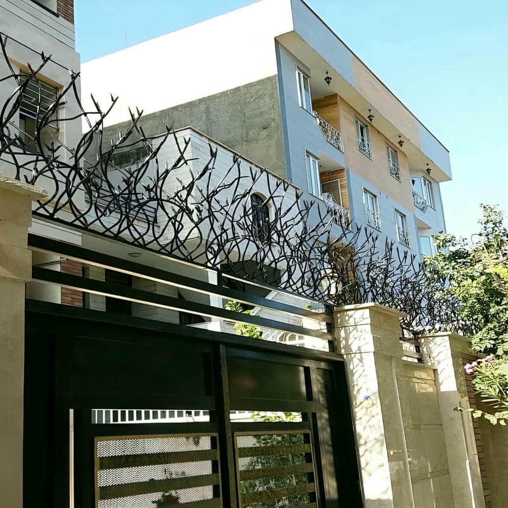 حفاظ شاخ گوزنی دیوار ساختمان در ارومیه