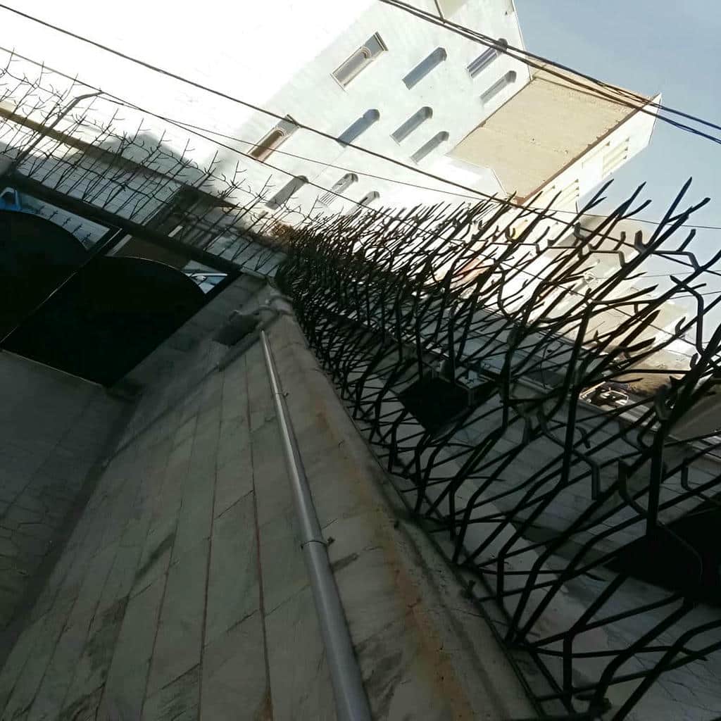 نصب حفاظ شاخ گوزنی دیوار ساختمان رنگ الکترواستاتیک در رشت