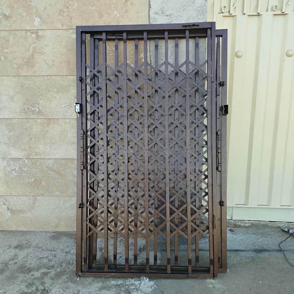درب آکاردئونی ضد سرقت با پروفیل مقاوم فلزی