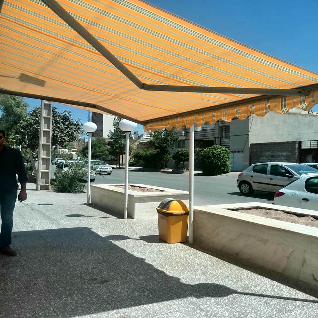 سایبان برقی دیواری با نصب کم جا سایبان برقی دیواری با نصب کم جا