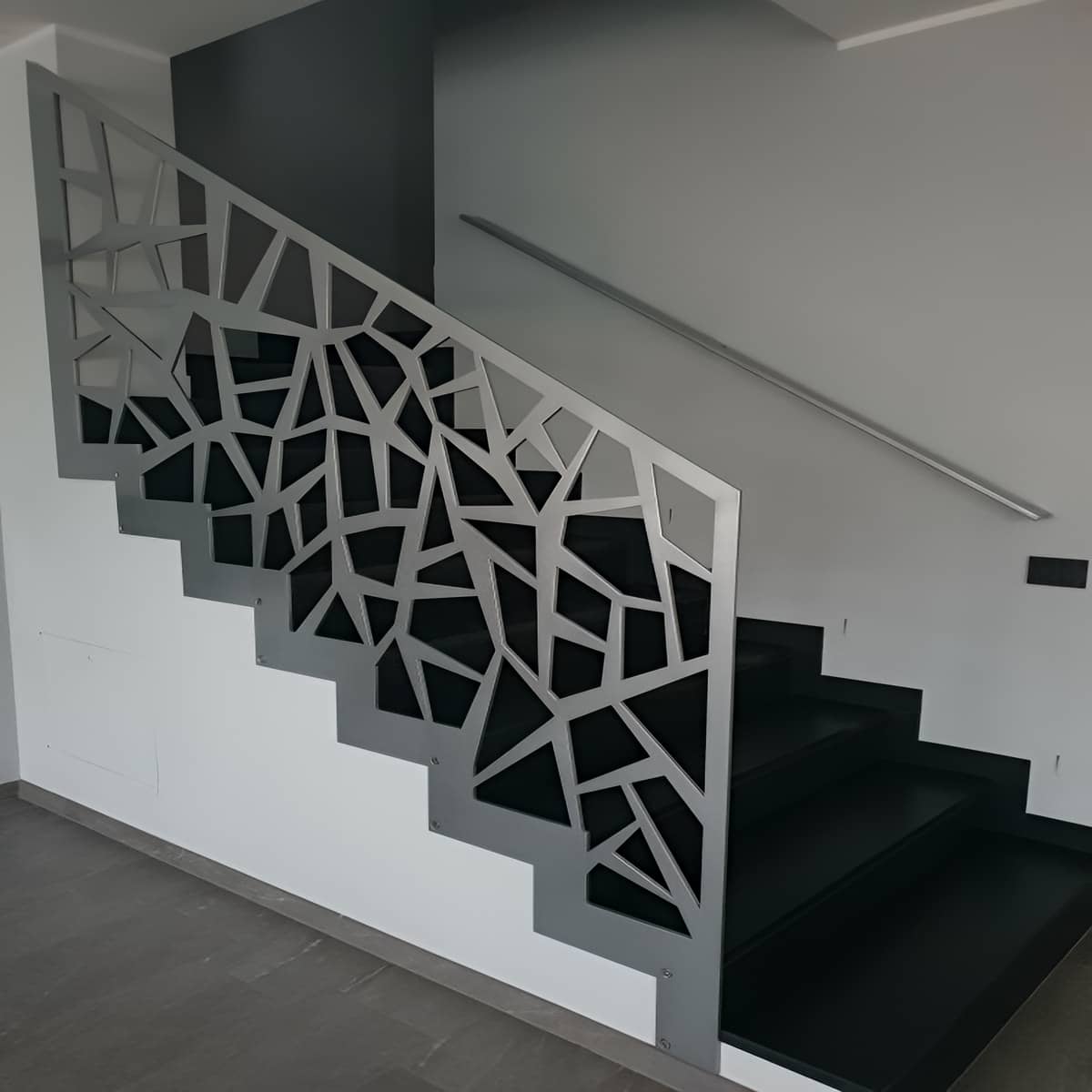 نرده CNC رنگ کوره ای با برش منظم نرده CNC رنگ کوره ای با برش منظم