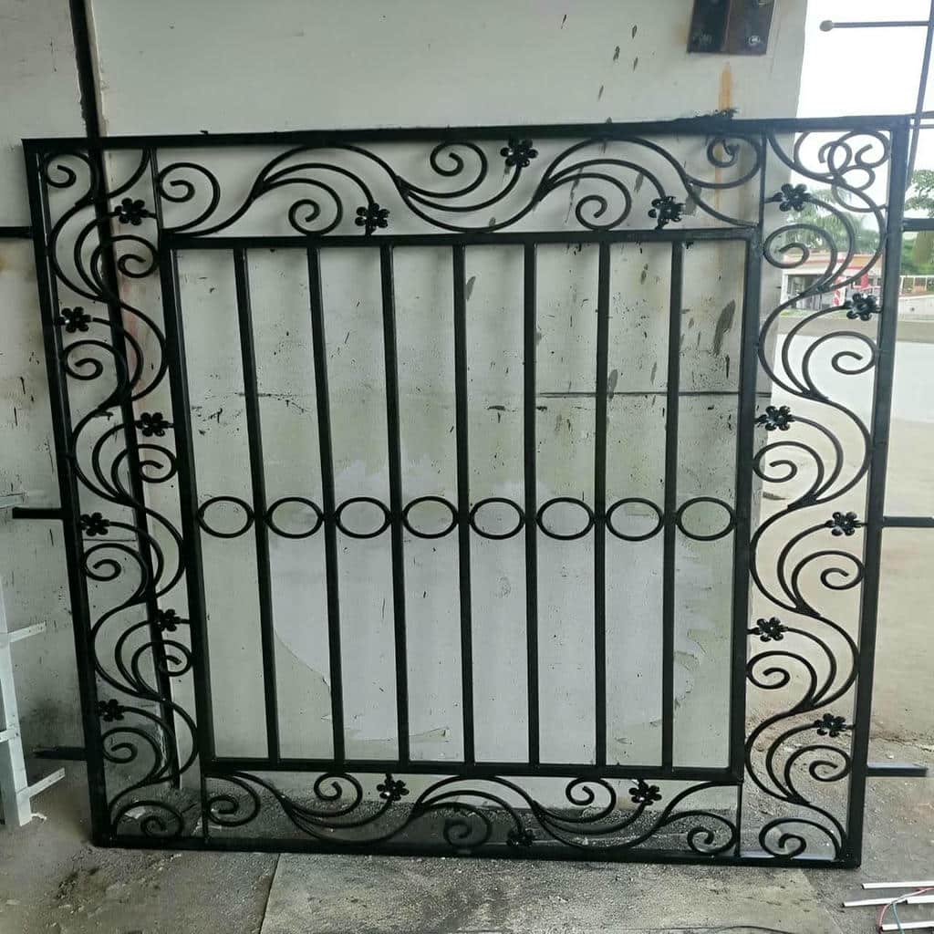 حفاظ خانه در زمان سفر با حفاظ پنجره محکم