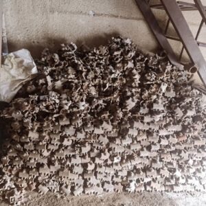 داربست تجاری برای نصب تابلو مغازه