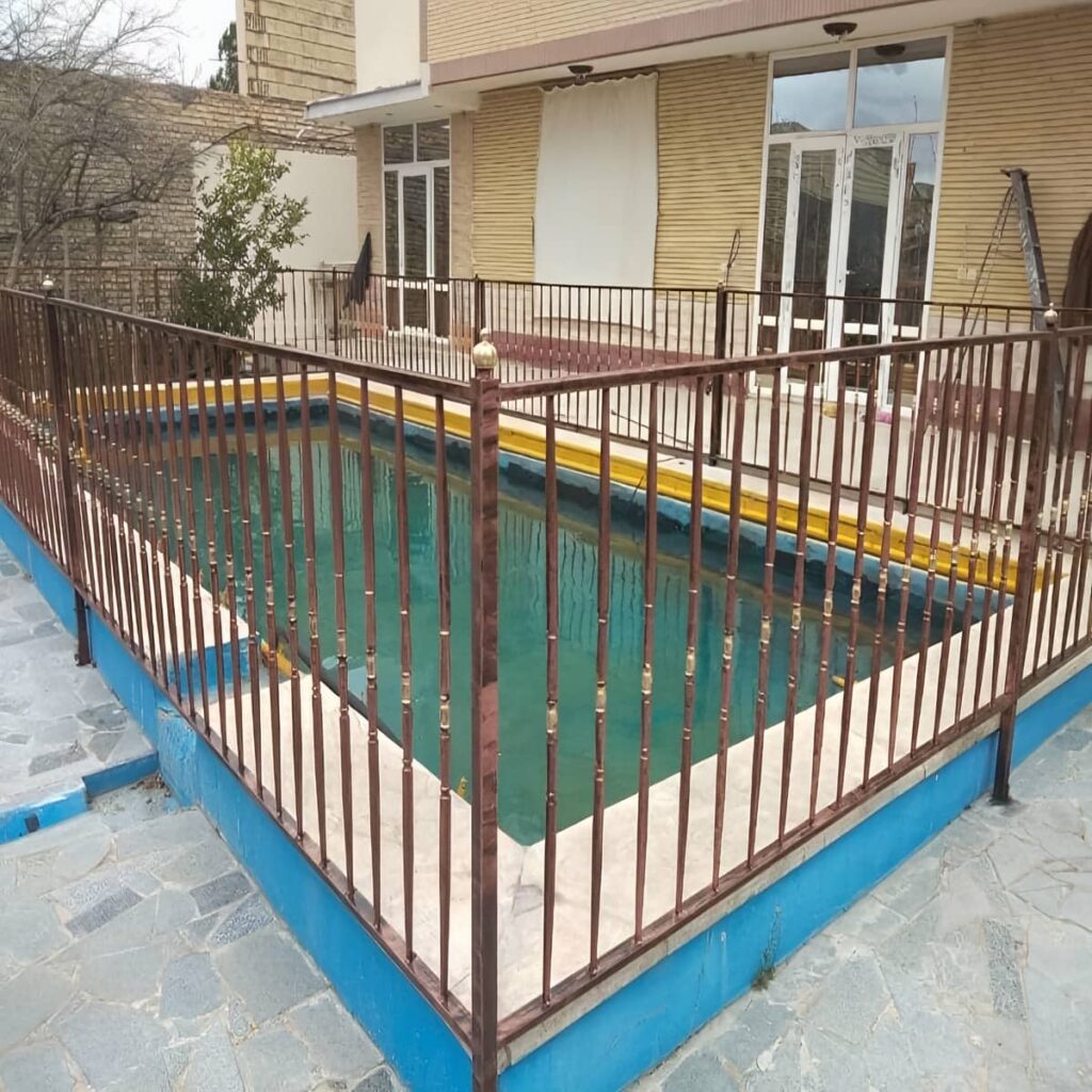 ساخت درب اتوماتیک شیشه ای با فریم استیل