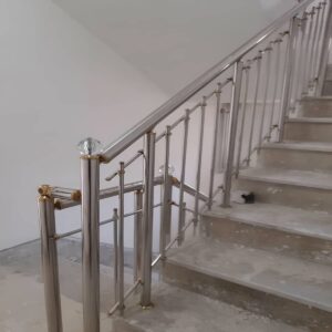 نرده استیل سیصد و چهار ضدزنگ مقاوم با دستگیره صیقلی نرده استیل ضدزنگ 304 مقاوم