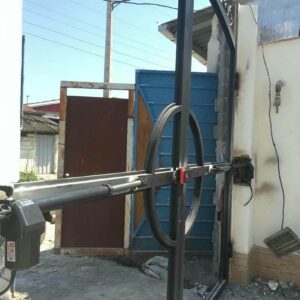صدای زیاد جک درب پارکینگ با بررسی لولای خشک و فرسوده رفع صدای زیاد جک درب پارکینگ