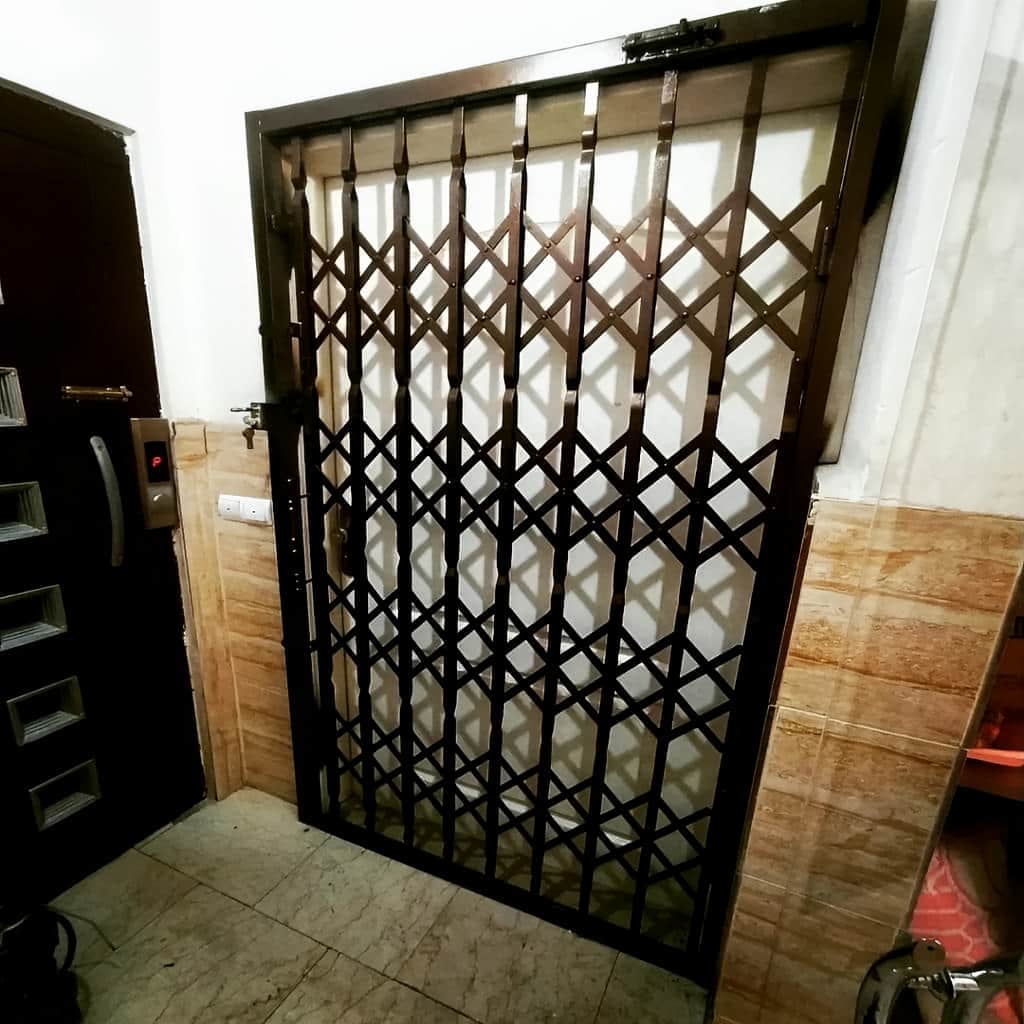 خدمات ساخت درب آکاردئونی چهار گل لوزی با پروفیل مقاوم