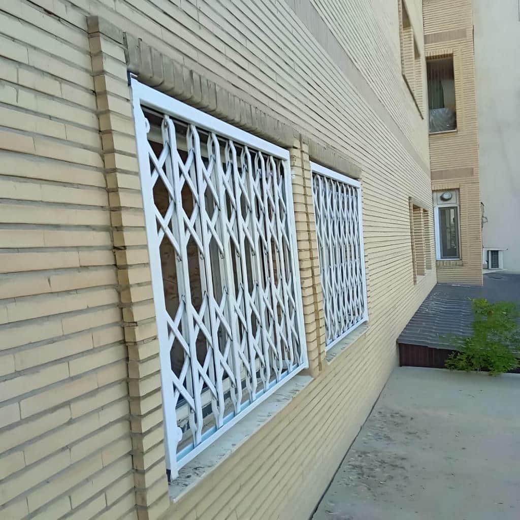 درب آکاردئونی طلایی سلطنتی برای سفارش ورودی شیک