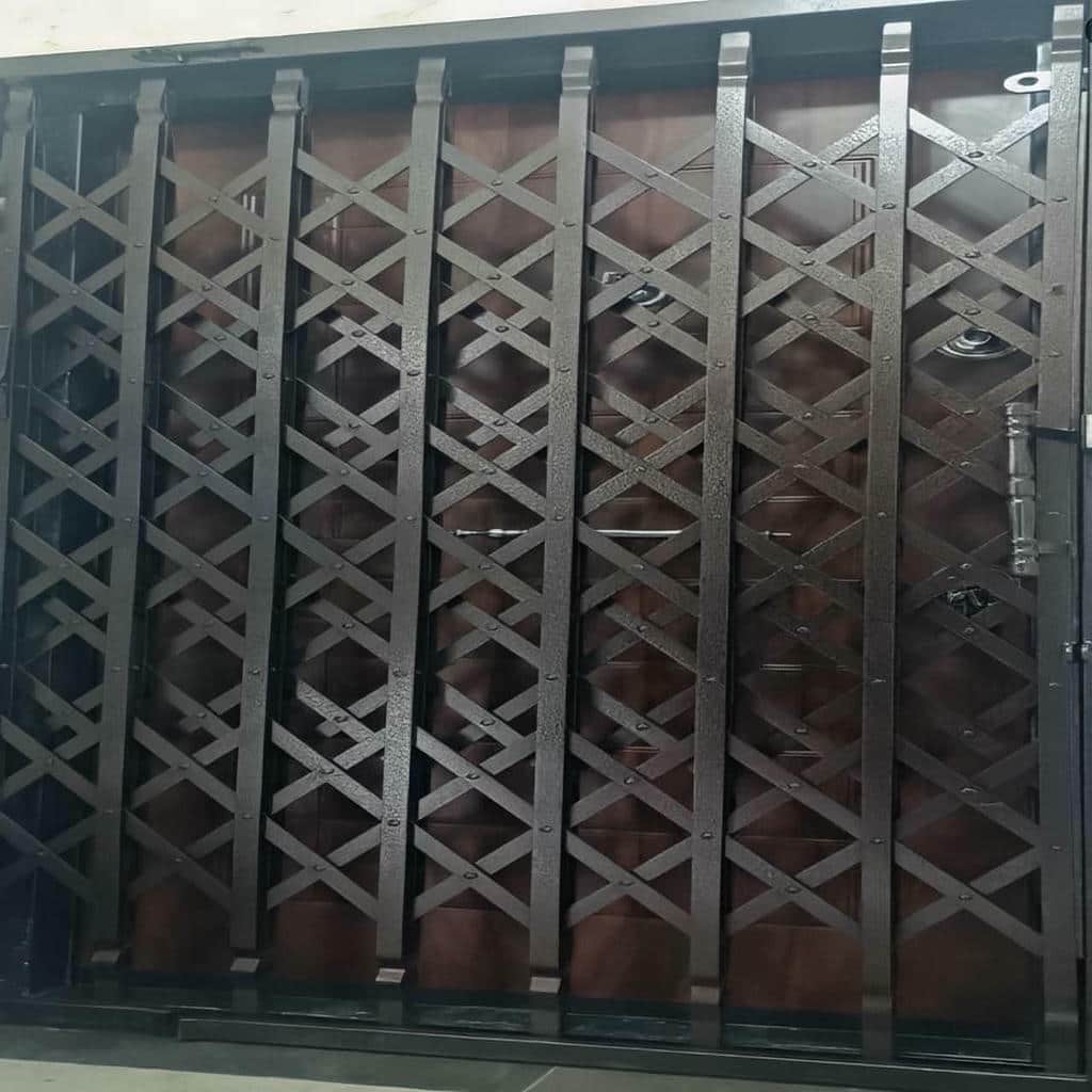 درب آکاردئونی شیک قفل دار برای سفارش ورودی امن