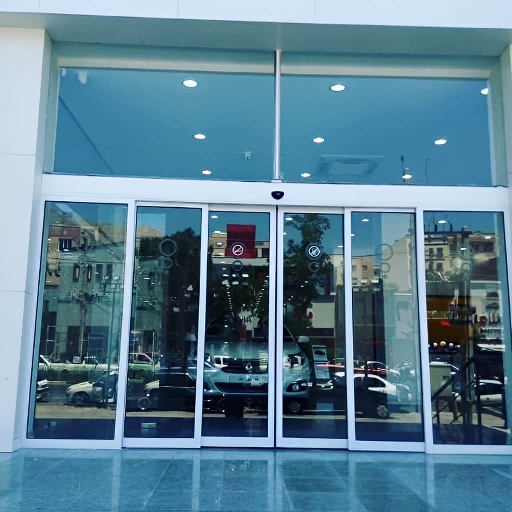 نصب سنسور درب اتوماتیک شیشه ای حرکتی همراه با تست عملکرد