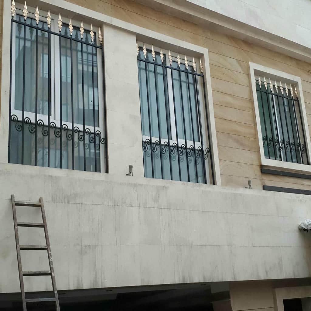 نصب حفاظ پنجره طبقه اول امنیت ورودی با قاب دقیق
