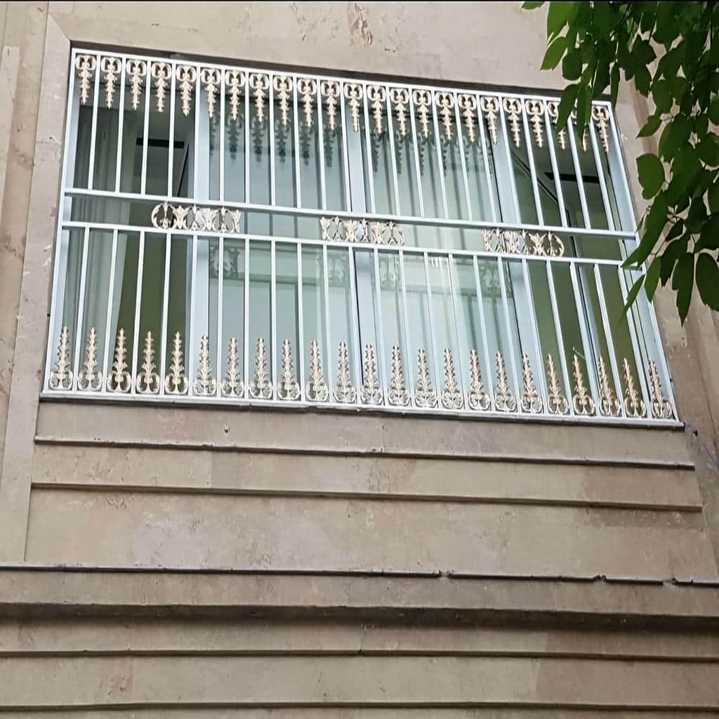 سفارش حفاظ پنجره طبقه اول امنیت ورودی با بررسی محل نصب