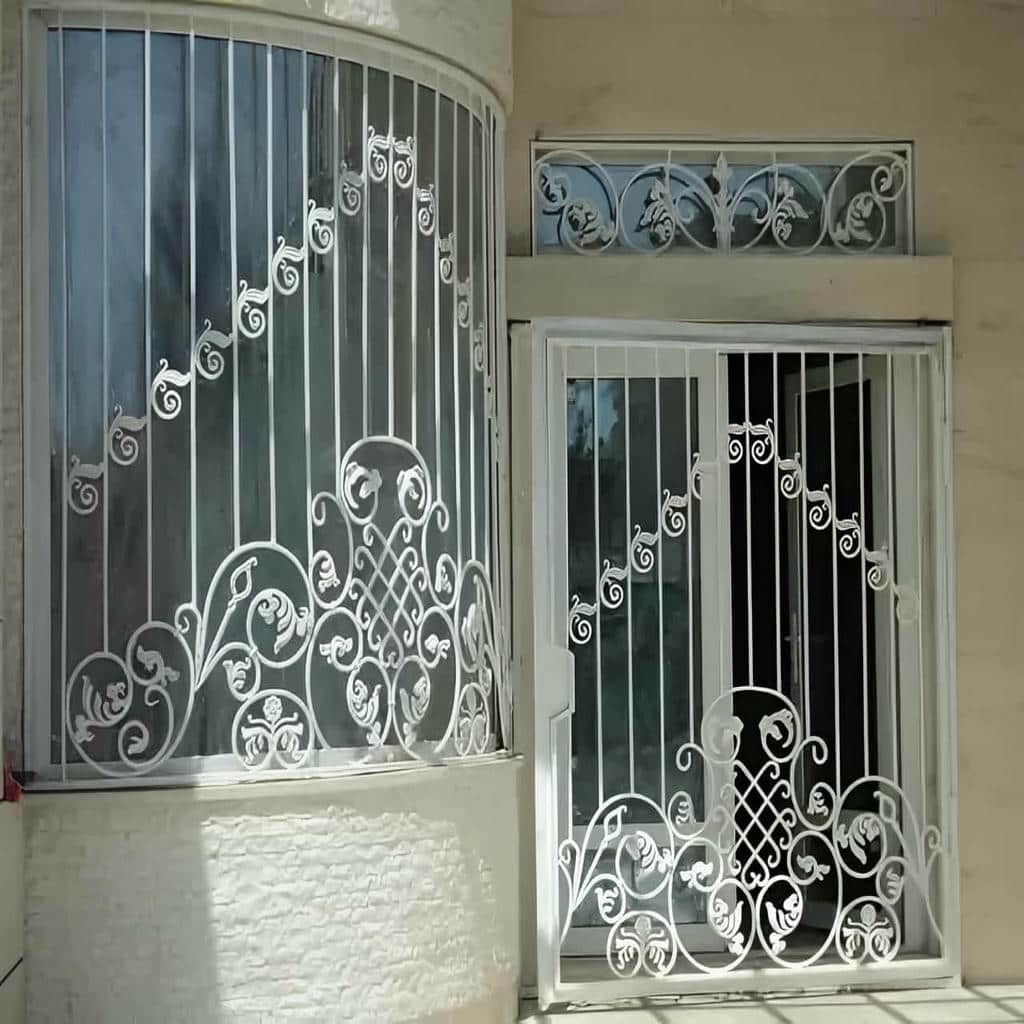 ساخت حفاظ پنجره مدرن شبکه هندسی با پروفیل آهنی