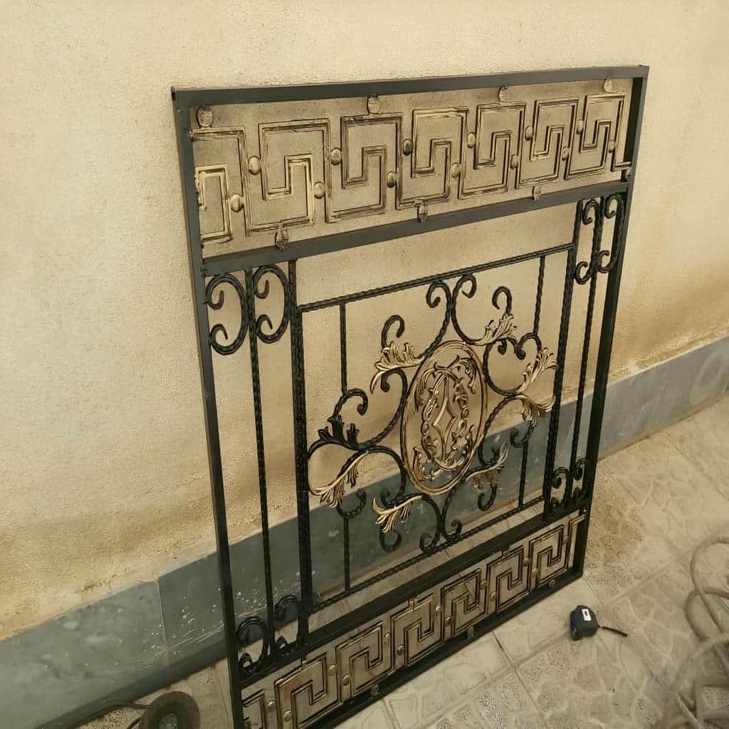 حفاظ پنجره مدرن شبکه هندسی برای نمای ساختمان