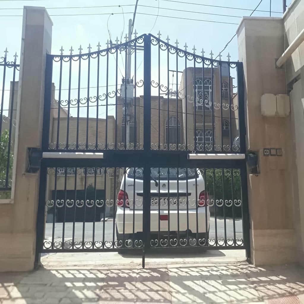 فروش جک درب حیاط شاسی دار با مشاوره انتخاب طرح مناسب