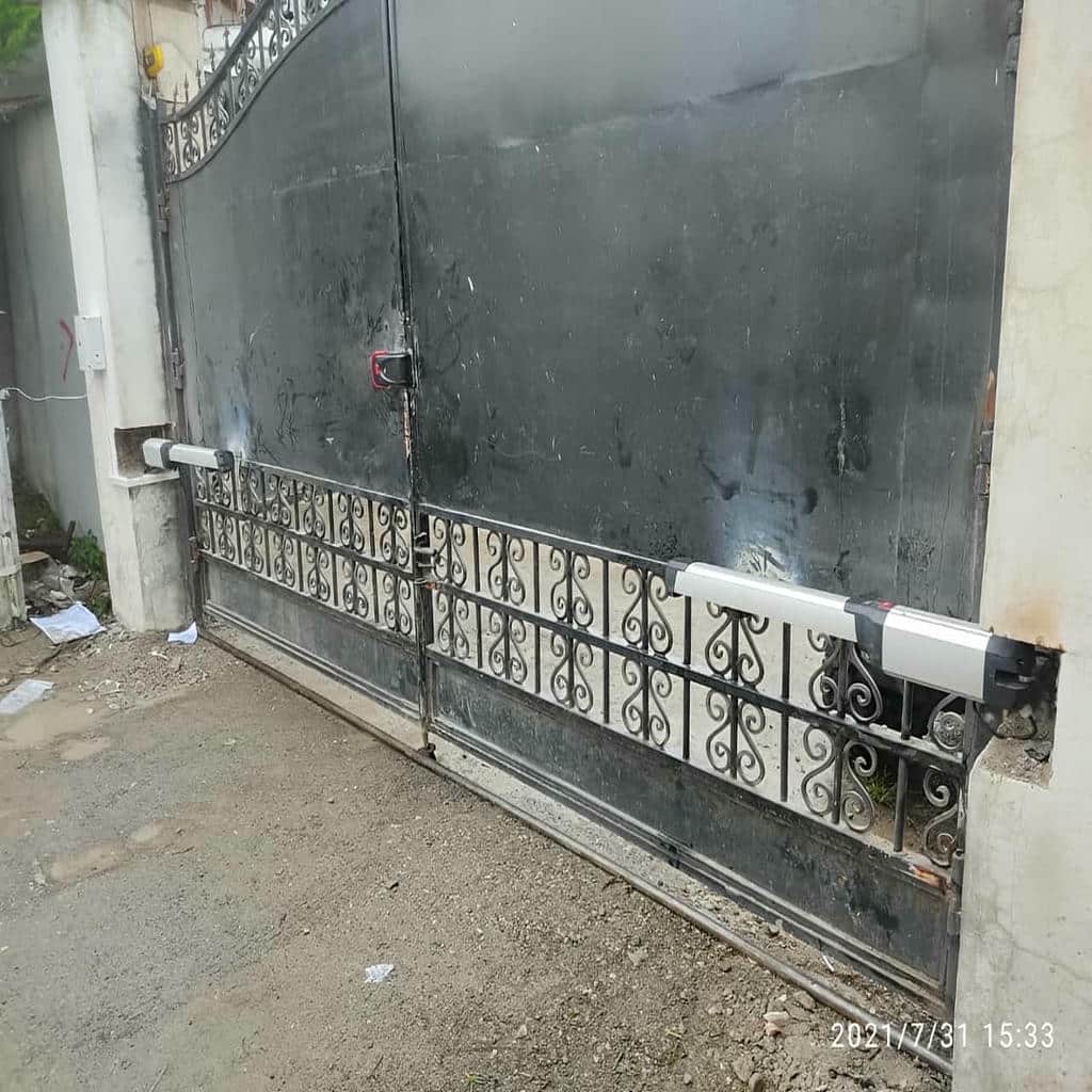 جک اتوماتیک درب پارکینگی ریموت دار میلان