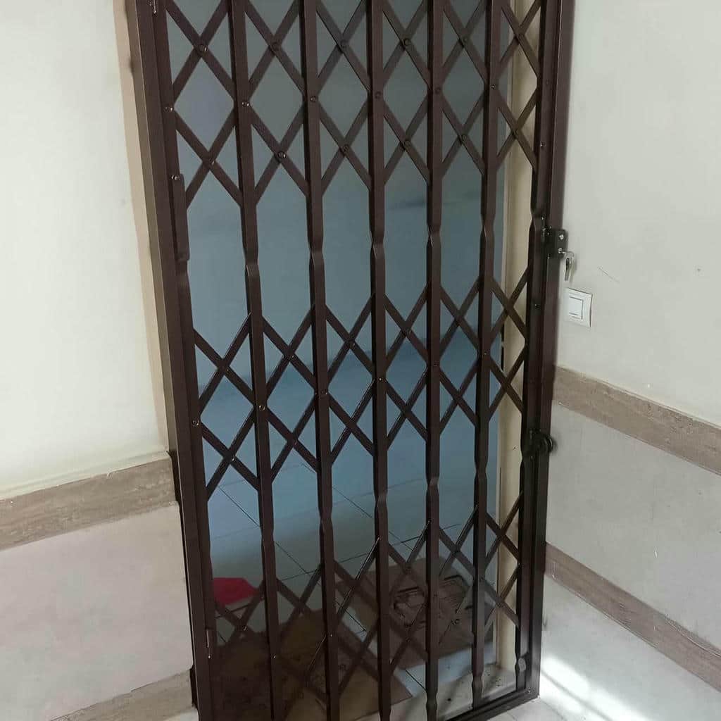 حفاظ ضربدری آکاردئونی با ساختار فلزی