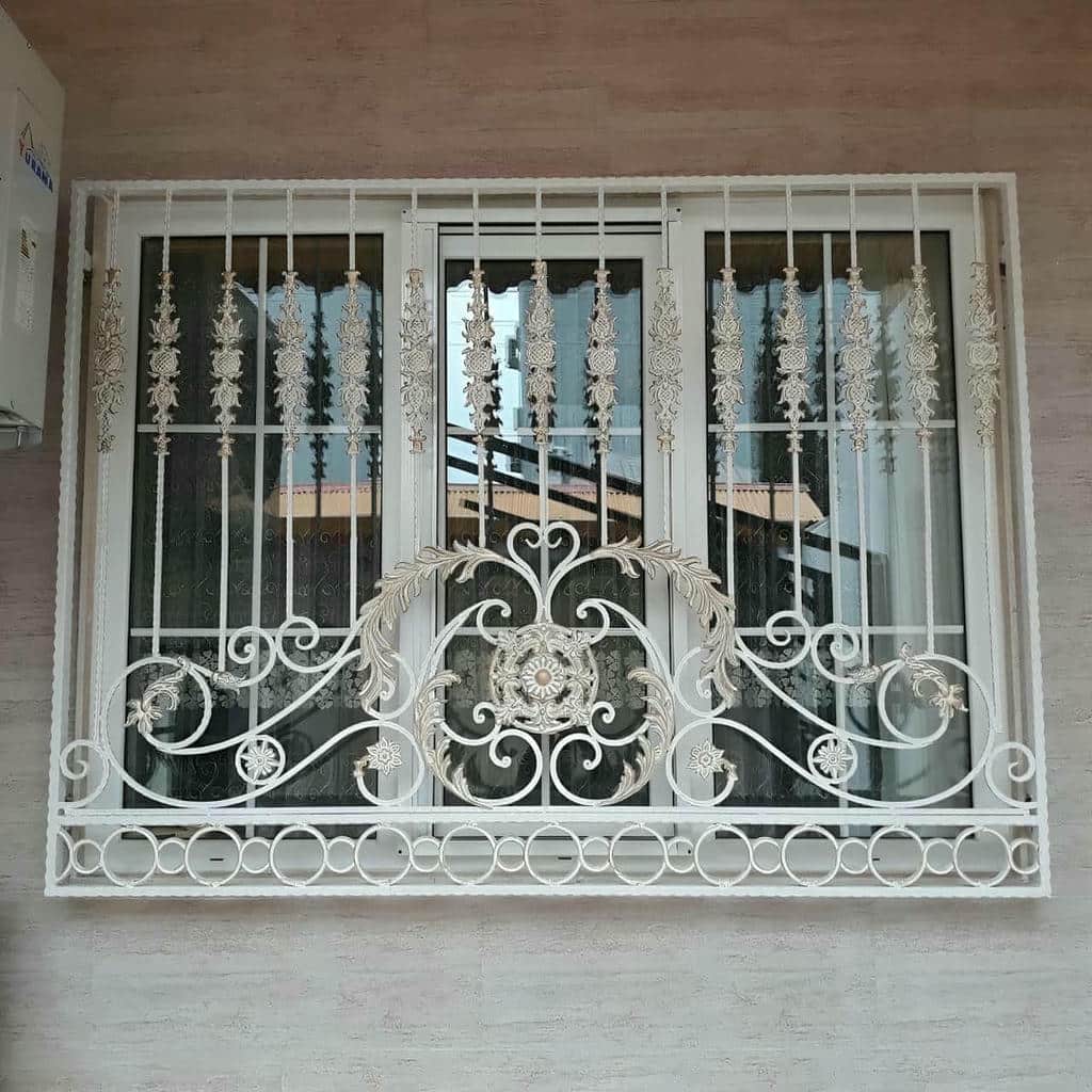 حفاظ پنجره فرفورژه آهنی کلاسیک