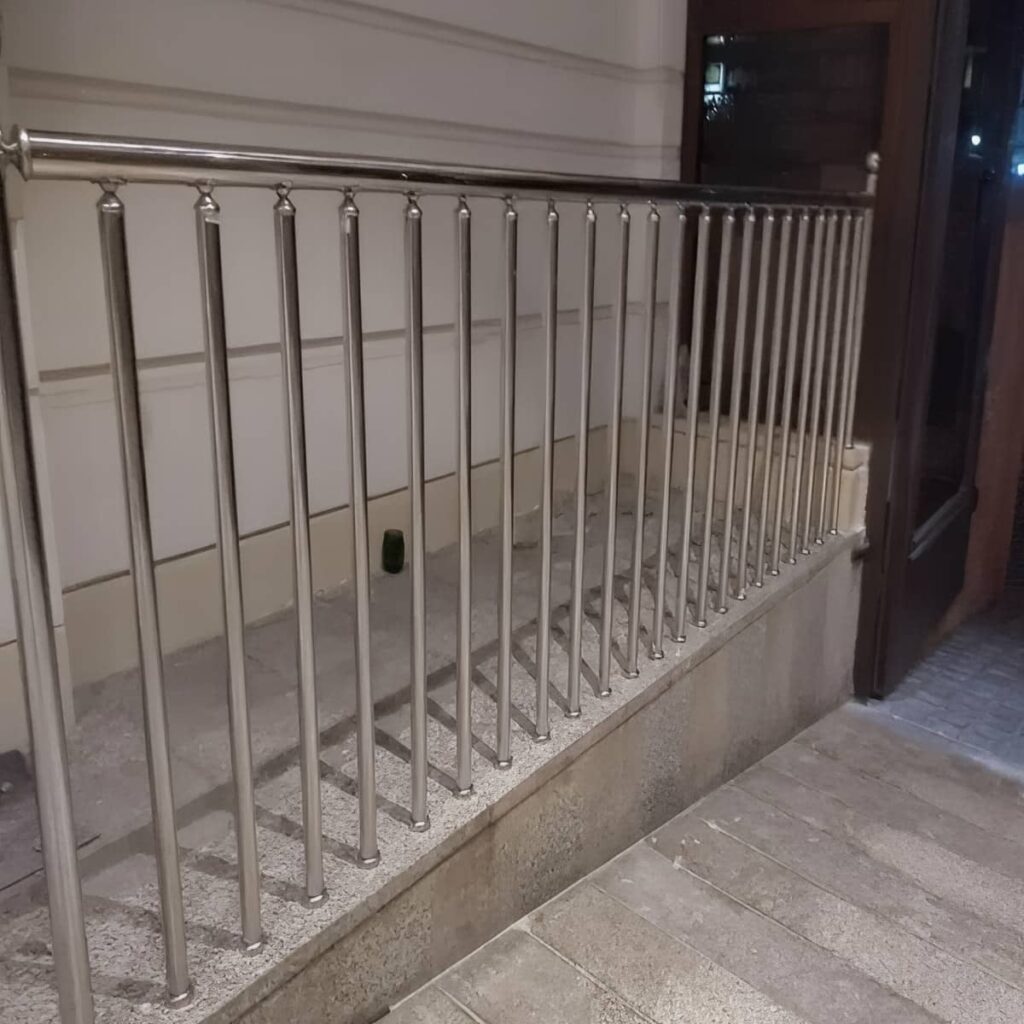 نرده کلاسیک بالکن مناسب تراس