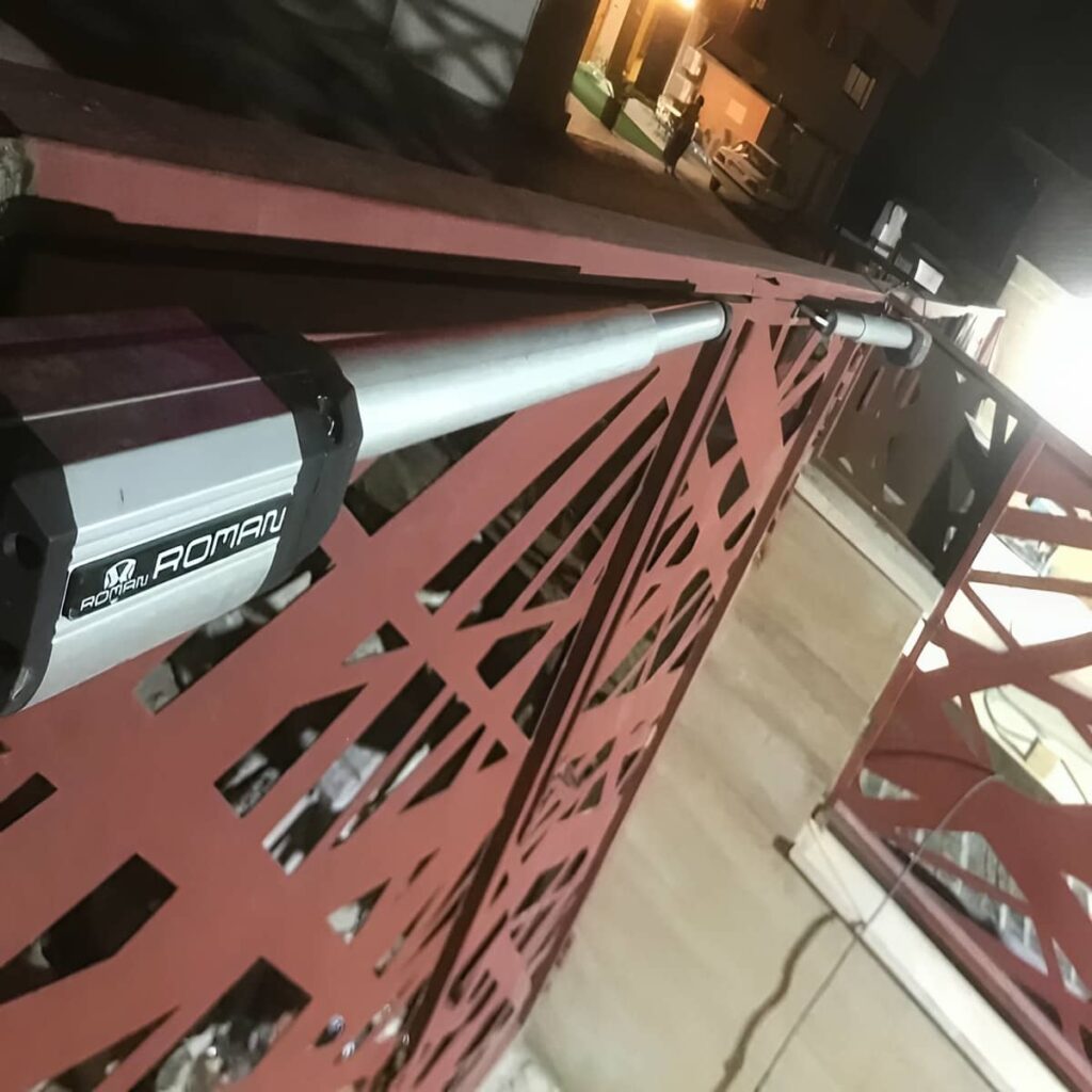 جک درب ویلایی ریلی برای ورودی سفارشی