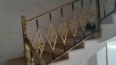 نرده فرفورژه راه پله با طرح کلاسیک فلزی